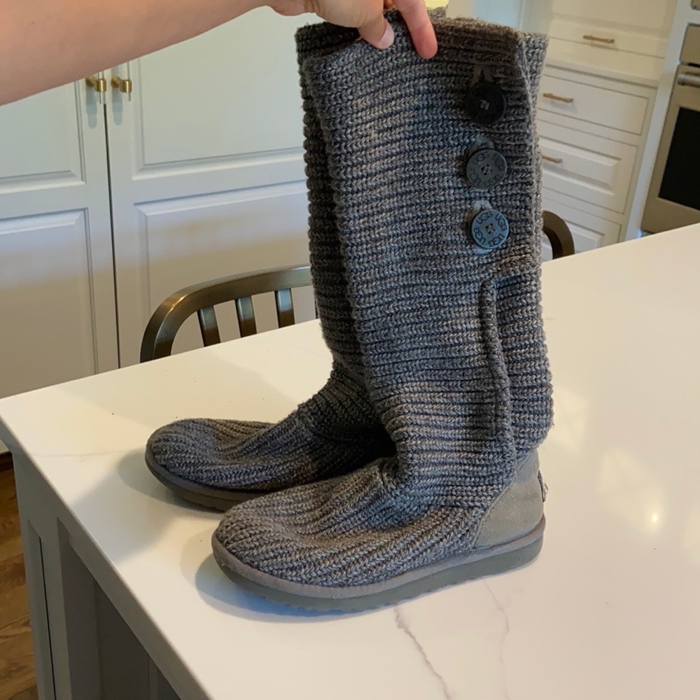 Gray knitted UGG boots! Size 8.